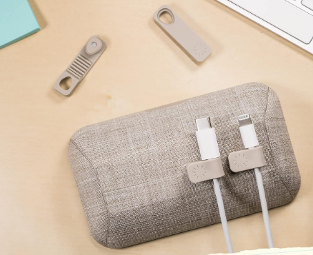 Smartish Magnetic Cable Wrangler